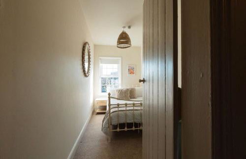 Beautiful Chester Cottage - Photo 36