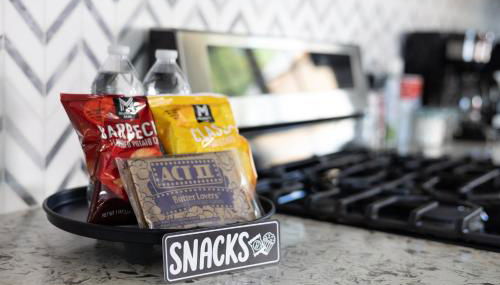 Coastal Home Near UCSB & Airport, Hot Tub, King Beds, Fast Wifi, Sleeps 6 - Foto 3