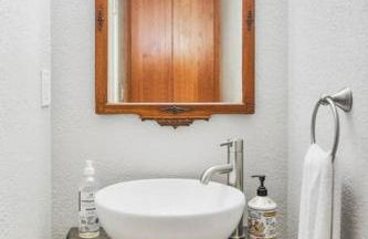 Idyllic Lakeside Getaway - Hidden Gem - Foto 48