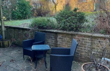 Spacious Village House near Oxford with Woodburner - Foto 8