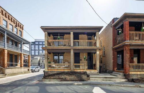 Jungle House Luxury Homes - Columbus Downtown Short North - Steps to Convention Center & Nationwide Arena - Sleeps up to 8 - Free Parking - Over 5,800 Five Stars - Foto 65