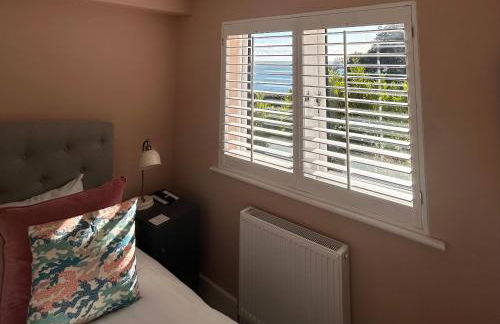 The Beach Retreat - Photo 10