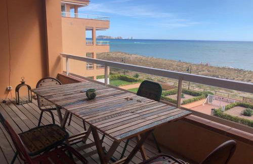 Paraíso Playa de Pals - reformado primera línea de mar con parking - Foto 5