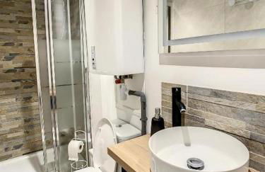 GRAND STUDIO AMIENS GARE TOUT CONFORT WIFI NETFLIX 2PERS - Foto 17