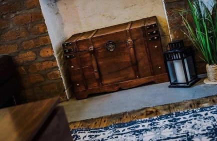 Central Warehouse Apt - Sleeps 8, Pet Friendly - Photo 19