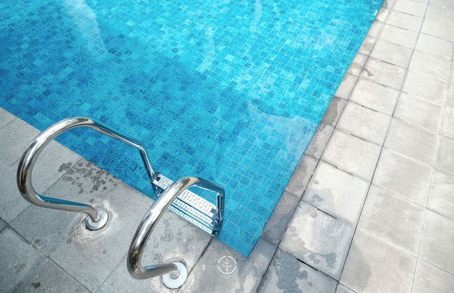 Mentari Hill View 8 BR heated pool and movie room - Photo 32