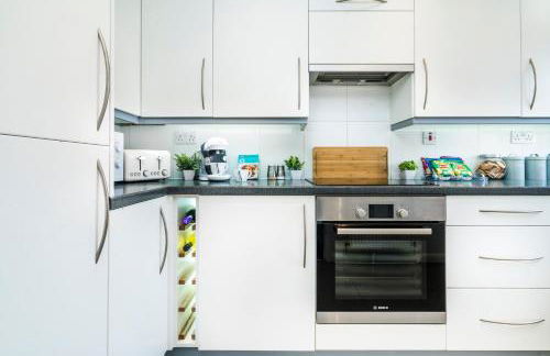 Monmouth House Aylesbury Premier Quality Accommodation For Larger Families Contractors And Professionals Sleeps Up to 6 Guests - Foto 55