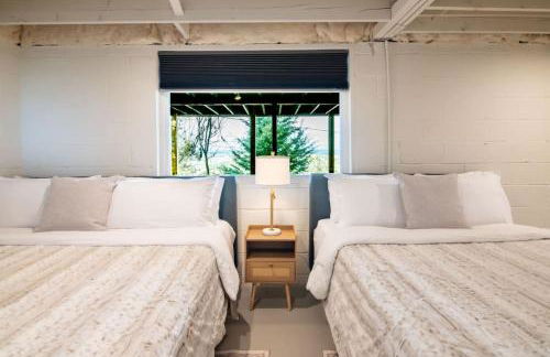 Luxurious Retreat with Stunning Views Sleeps 16) - Foto 12