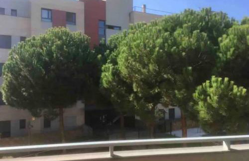 Precioso piso cerca de playa Fenals con 2 piscinas y terraza - Photo 10
