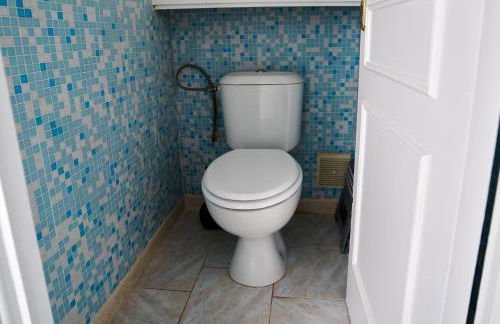 Maison familiale avec jacuzzi, quartier calme - Photo 10