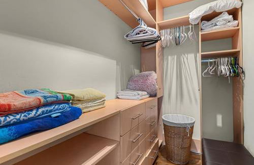 Near the Beach • Pool & Jacuzzi • Waterfront Villa - Foto 59