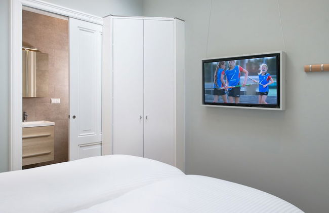 BizStay Park Central Executive - Photo 16