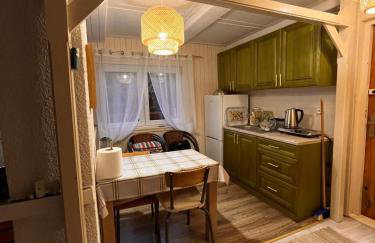 Leszczynowy domek nad jeziorem - Foto 27