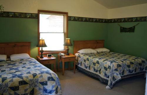 Secluded Country Retreat for Four on the Umpqua River in Oregon - Foto 2