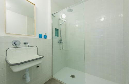 Be Mate Gran Vía Suites - Photo 114