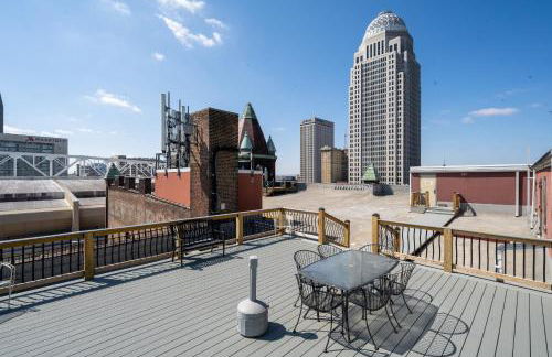 Top Floor Penthouse at the Historic Levy Building - Foto 29