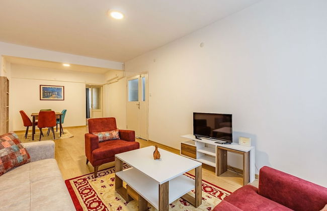 Charming 3-bedroom Apartment in the Heart of Kadıköy - Foto 1
