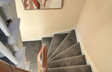 Beautiful Grade 2 Home in centre of Newcastle-St James Park FREE CITY PARKING - Foto 25