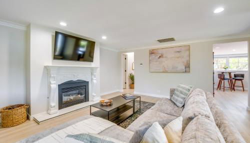 Waterfront Gem with Boat Dock and Lift in Lakewood! - Foto 5