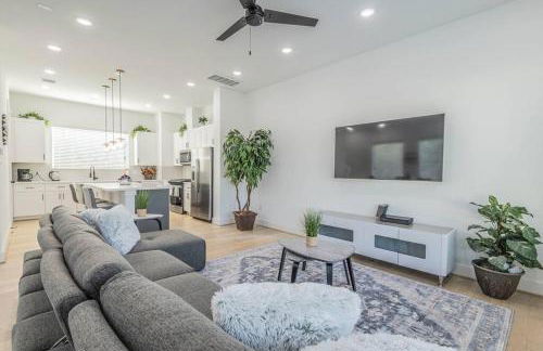 Your home away from home - Photo 14