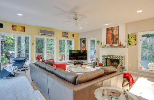 Charming Thornton Escape with Sauna and Gazebo! - Foto 3