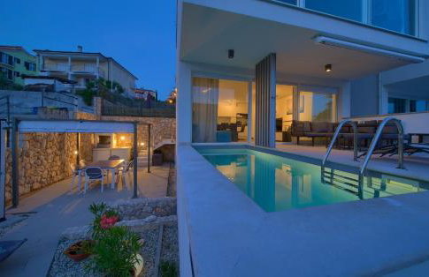 VILLA SOLIS LACUS modernes Apartment - privater beheizbarer Pool- Klimaanlage - private Parkplätze - Foto 50