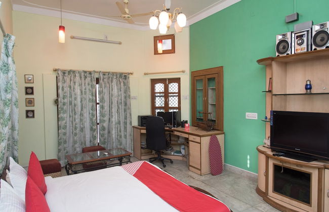 OYO 12830 Home Charming 3BHK Villa Airport Road - Foto 8