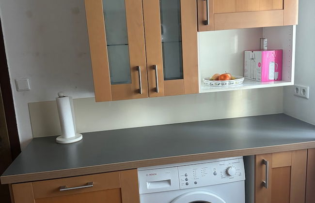 2 Bedrooms, 2 Baths House With a Living Room & an Upstairs Reception rea - Photo 16