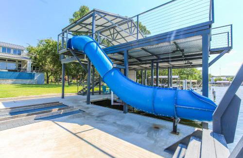 Luxury Lake LBJ House with Heated Swimming Pool and Spill Over Hot Tub and 2 Boat Slips - Foto 6