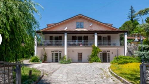 Villa Glicine Casa Vacanze con Piscina e Camino ad Apecchio, Marche - Foto 3