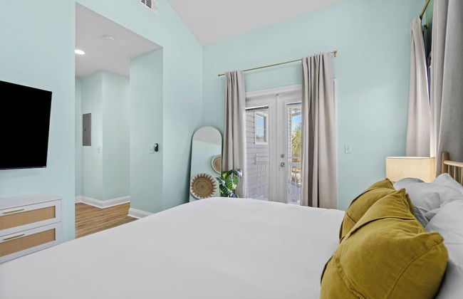 Steps to Beach! Arcade Game Room, Pool + Hot Tub Calico Scallop by Avantstay - Foto 39