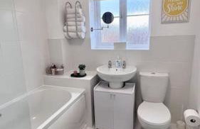 Modern 3 BR House for Contractors - Foto 35