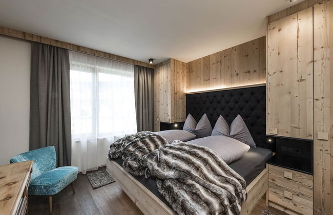 Presulis Hideaway Apartments & Restaurant - Photo 6