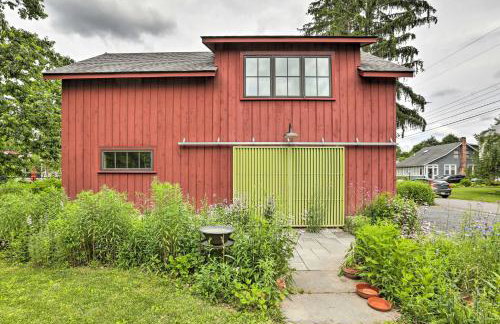 Barn-Like Studio Suite w/ Flowering Garden! - Photo 24