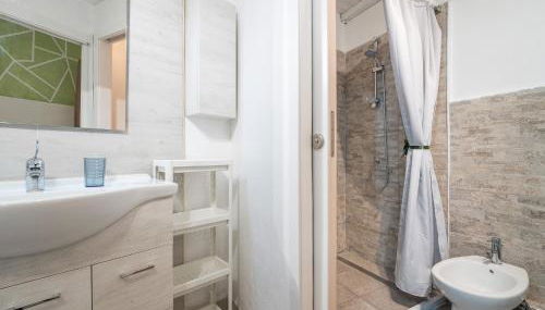 Civico 35 Cozy Loft Cagliari - Photo 3, towels, Shower