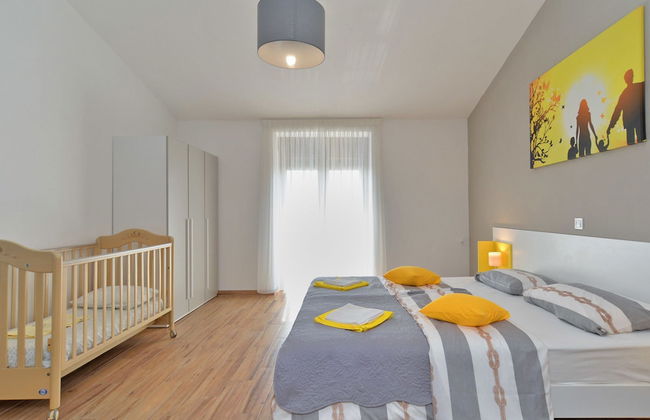 House 1384 - Photo 6