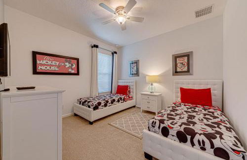 #350-Stunning Villa with Modern Decor, West Facing Pool Overlooking Private Conservation Land - Foto 33