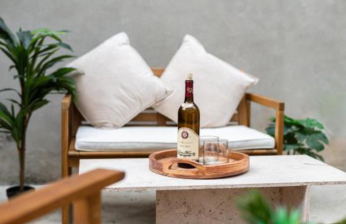 Modern Condo with Private Porch, Mins to NYC - Foto 7