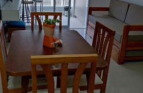 Apartamento na Praia das Toninhas em Ubatuba 350m da praia -2 quartos sendo 1 suite, piscina, varanda gourmet com churrasqueira, ar condicionado, cozinha completa, duas garagens - Foto 1