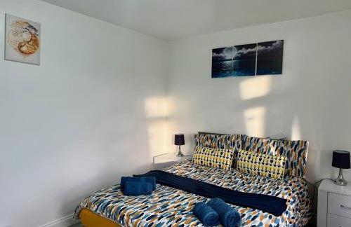 Modern Elegant Home - Photo 17