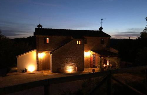 Casa San Pietro, restored farmhouse with pool - Foto 10