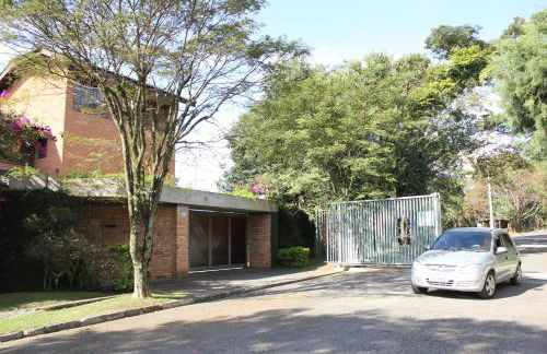 Aconchegante casa na Granja Viana - Foto 47