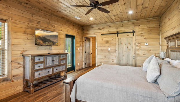 Moonshine Mountain Lodge 5 Bedroom Cabin by RedAwning - Foto 3, Habitación
