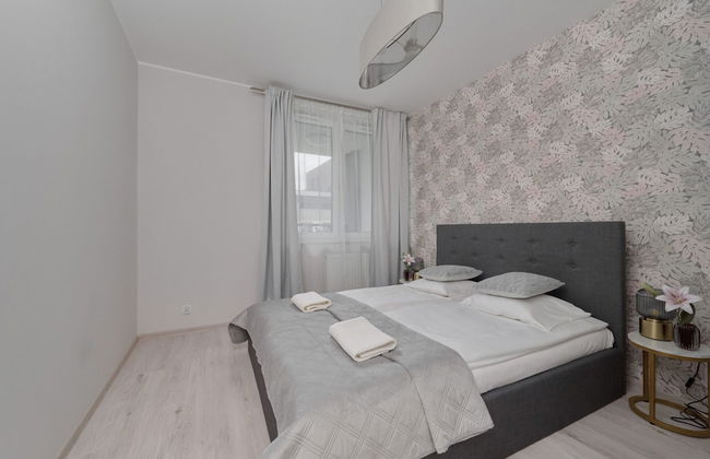 Gwiaździsta Apartment by Renters - Photo 8