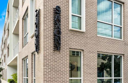 Bywater 2BR w Pool, Gym & King Beds - Foto 36