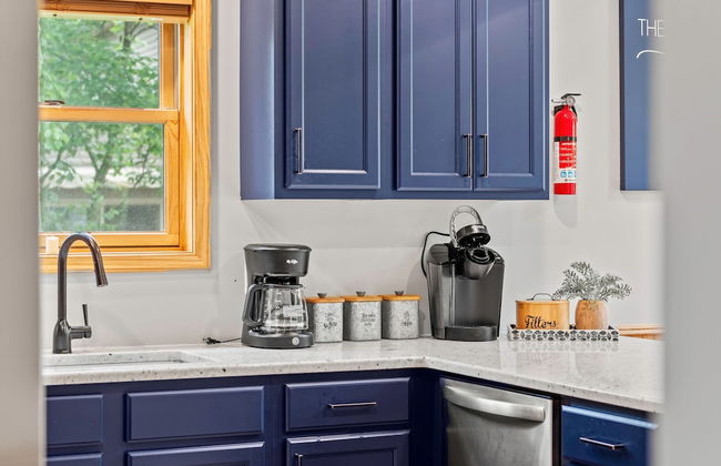 Bluejay Getaway by Avantstay Walk to Lake 7bdr Hot Tub Pool Table - Foto 17