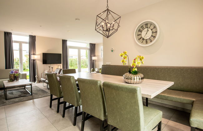 6 bedroom House in Bemelen with swimming pool and garden - Photo 3