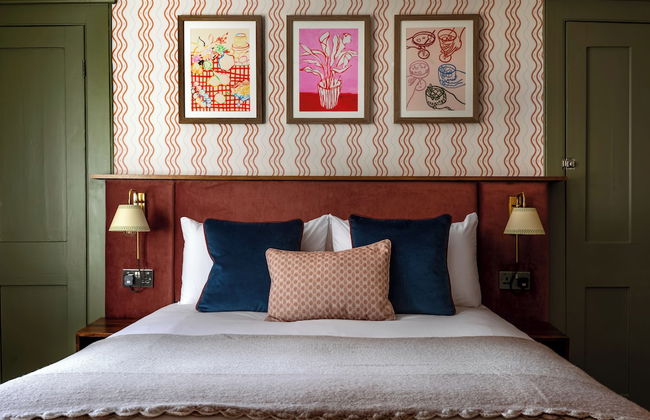 Round House Apartments - Photo 18