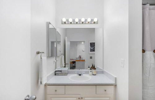 Needle's Edge - 99 Walkscore! - Foto 10