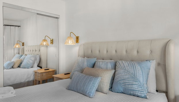 4 Minutes to the Beach! Cute & Coastal With Room for 9 - Foto 5, Habitación